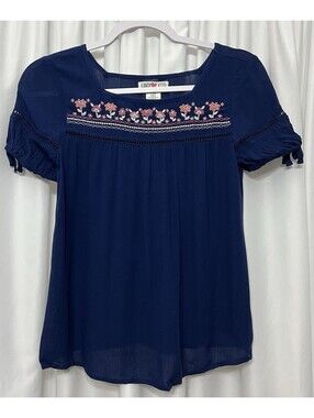 KANDY KISS Girls Size Medium Top  Embroidered Short sleeve